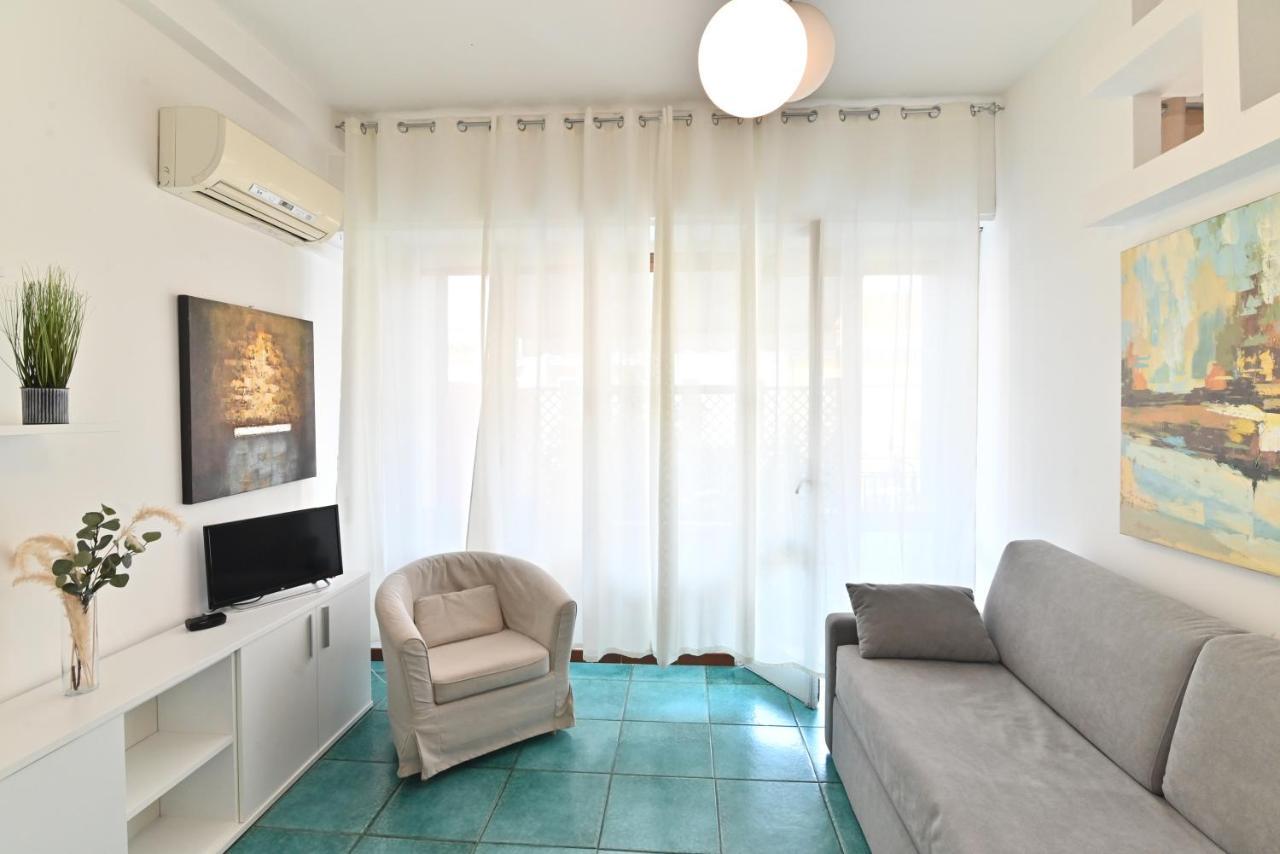 Izzhome Holiday Terrace Cagliari Exterior photo
