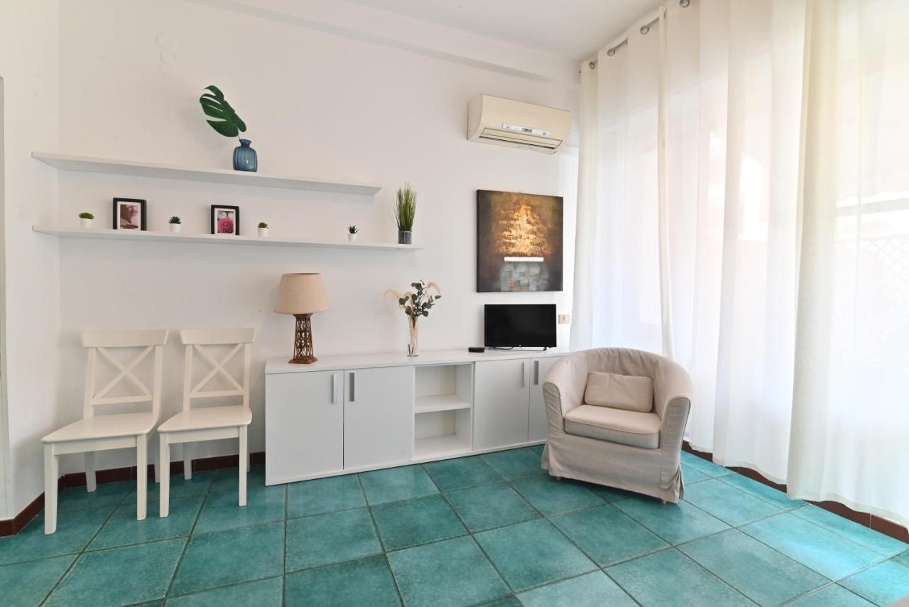 Izzhome Holiday Terrace Cagliari Exterior photo